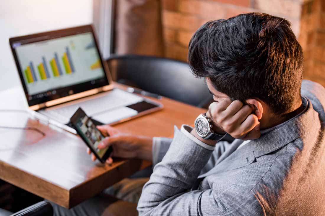 An employee wasting time at work.